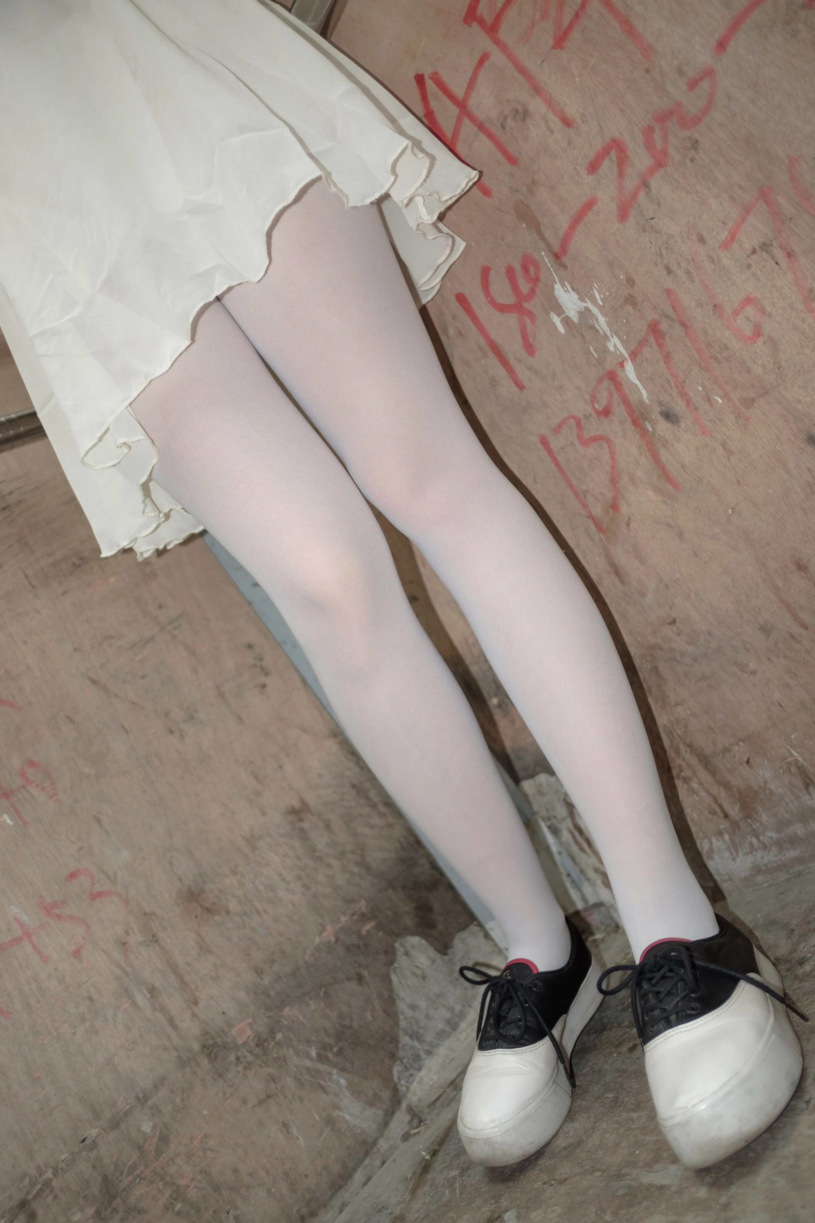 森萝财团 [R15-007] 窗台上的薄纱少女 [83P]插图9